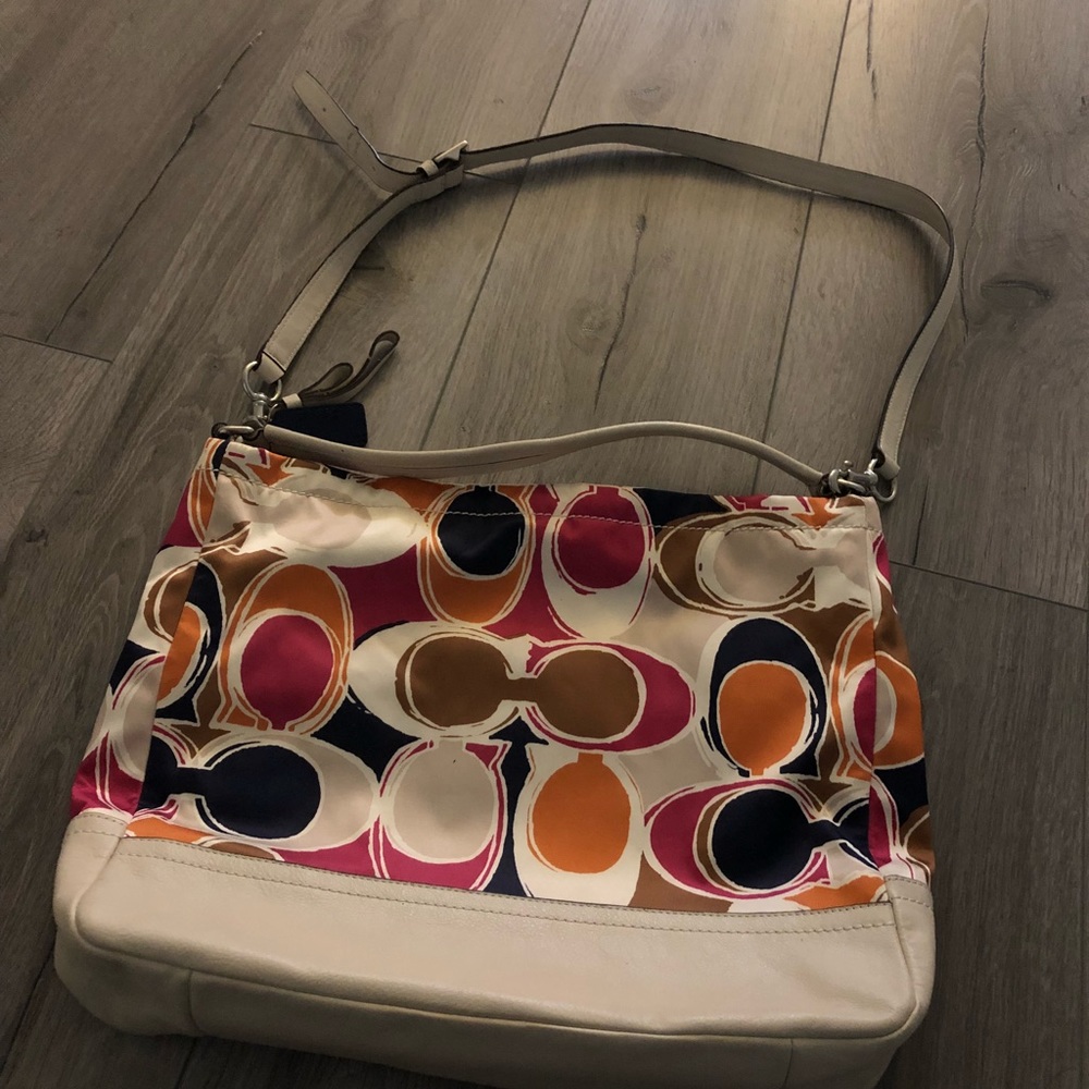 COACH HOBO TOTE F23282